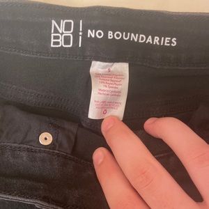 Pair of black jeans never worn